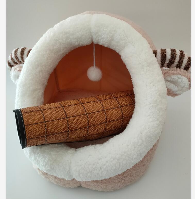 Cat Cave Bed – Cozy Hideaway with Non-Slip Bottom