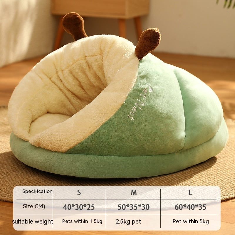 Slippers-Shaped Warm Pet Bed – Cozy Lounger for Cats & Dogs
